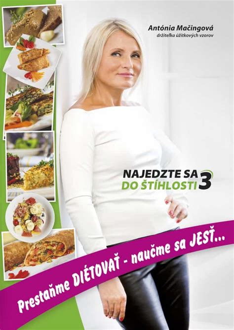 Antónia Mačingová pri príprave jedla