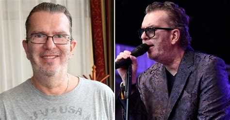 Spevák Richard Müller na pódiu