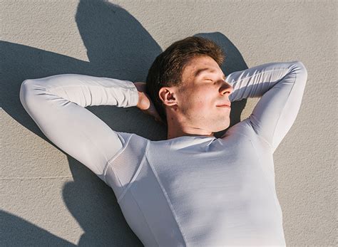 ilustrácia znázorňujúca vplyv spánku na hormóny hladu