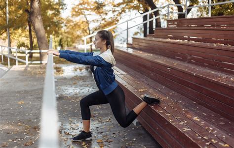 Žena vykonávajúca drep