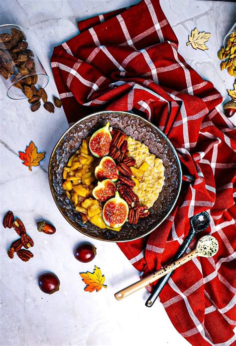 koláž rôznych druhov kaší: ovsená, ryžová, pohánková, kukuričná