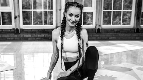 Fotografia inštruktorky Diany Hô Chí počas cvičenia