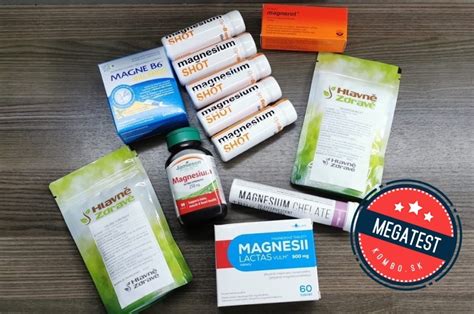 Balenie rôznych výživových doplnkov na chudnutie, vrátane proteínových práškov a tabliet.