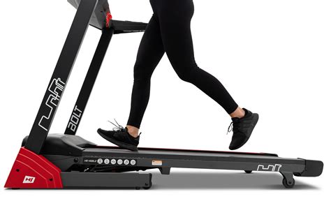 Ilustrácia správneho držania tela pri behu na bežeckom páse