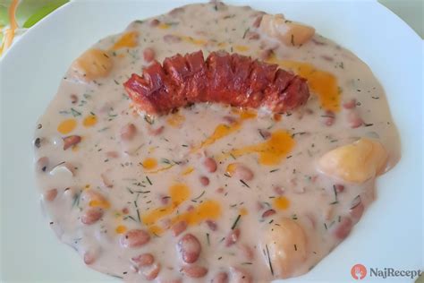 Fotografia hotového jedla: fazuľový dip s mrkvou