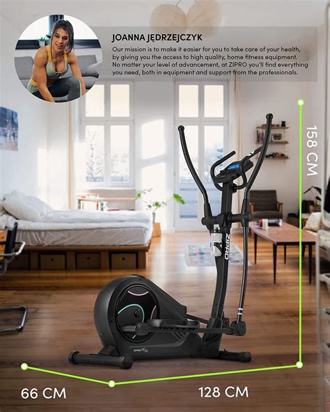 dizajn fitness schodov s moderným počítačom a veľkým displejom