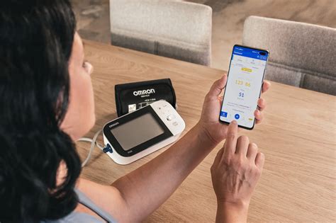 Schéma zobrazujúca prenos dát z váhy Tanita do mobilnej aplikácie cez Bluetooth.