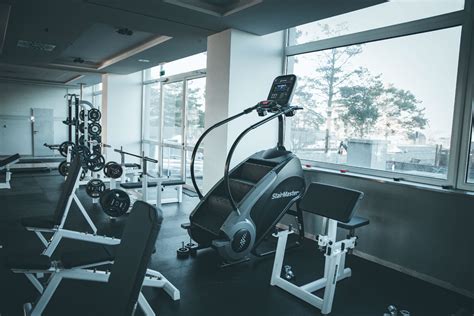 Interiér súkromnej posilňovne MôjGym s modernými strojmi