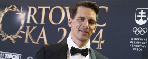 športovec s plochým bruchom