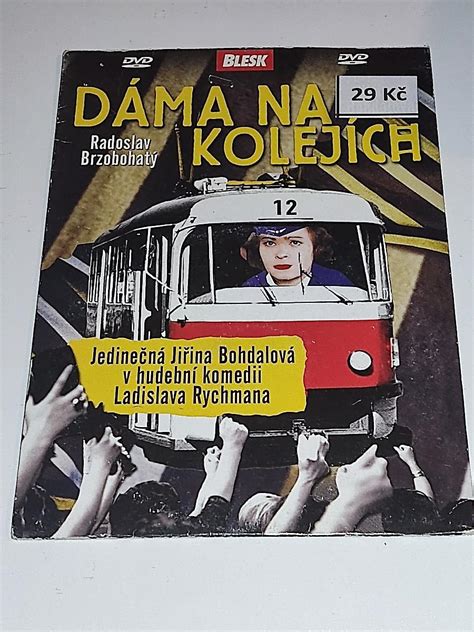 dáma cvičiaca doma s DVD