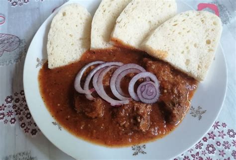 Cibuľový základ pre guláš