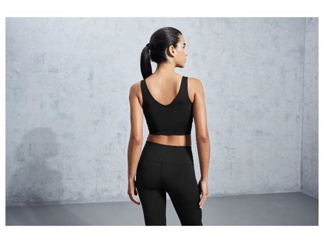 Ilustračná fotografia ženy v zoštíhľujúcich legínach