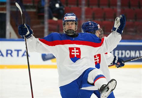 Fotografia slovenských reprezentantov na pódiu