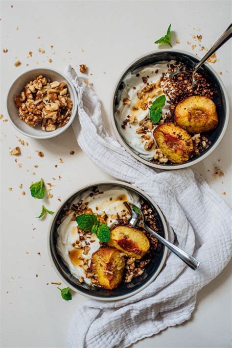 fotografia: miska s domácou granolou a jogurtom