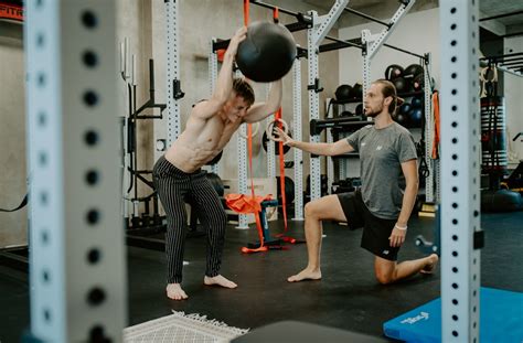 Vizualizácia postupného zvyšovania váhy pri cvičení.