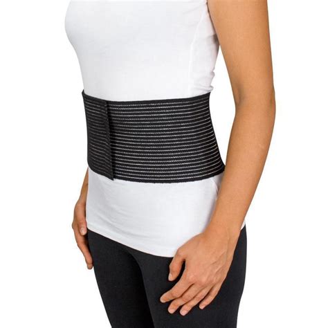 historický korzet a moderný sťahovací pás