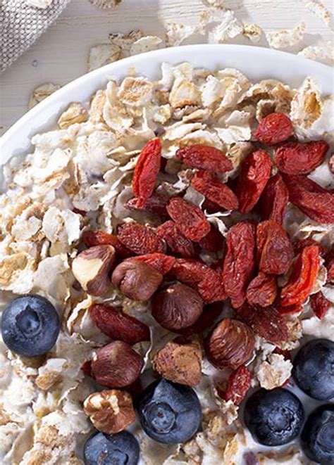 Ilustračná fotografia rôznych druhov cereálií a vločiek