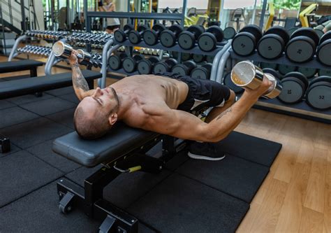 Ukážka správnej techniky prevedenia cviku benchpress