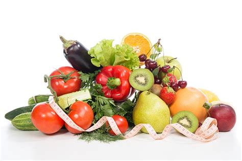 Koláž rôznych zdravých potravín vhodných na chudnutie