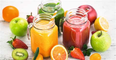 Obrázok jabĺk, citrusových plodov a zeleniny ako zdrojov pektínu