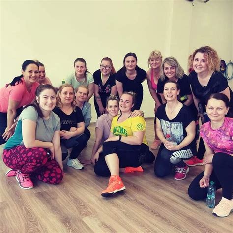 Skupinová lekcia zumby plná energie