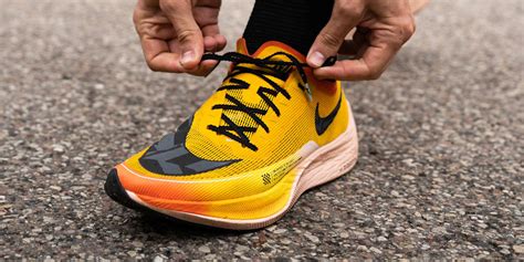 detail bežeckej tenisky