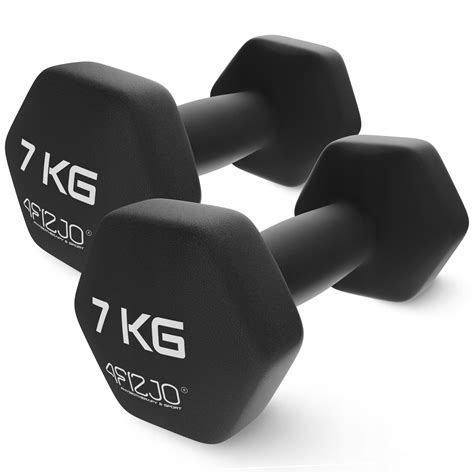 Tematické foto: Osoba držiaca dve jednoručky, pripravená na cvičenie.