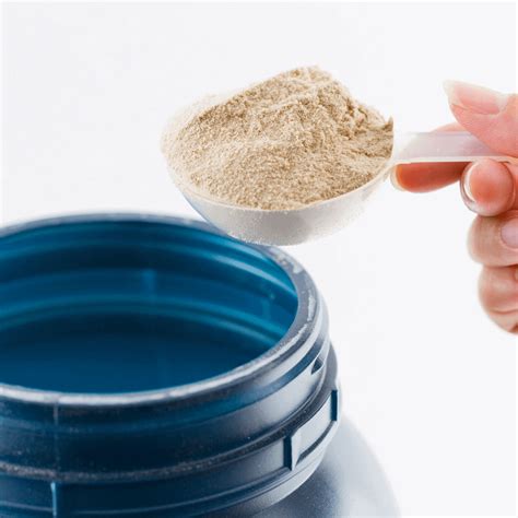 schéma: ako proteín pomáha pri chudnutí a ochrane svalov