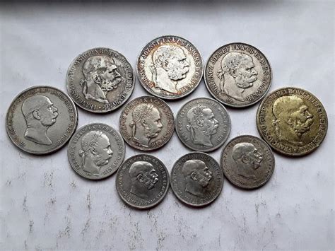 historické strieborné nádoby a mince používané na konzerváciu a dezinfekciu