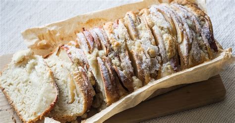 Tematické foto banánového chleba s mandľami