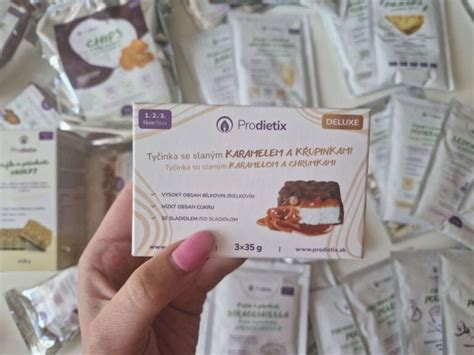 Koláž rôznych produktov od viacerých keto značiek, napr. Ketodiet, Prodietix, Mix & Slim.