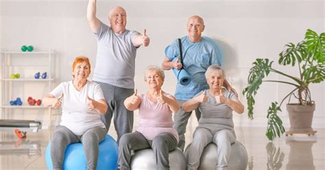 Tematické foto: Osoba pri cvičení s grafickým znázornením metabolických procesov