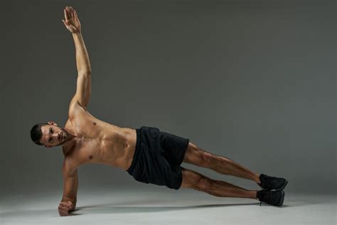 Ilustrácia: šikmé brušné svaly a ukážka cviku Bočný plank