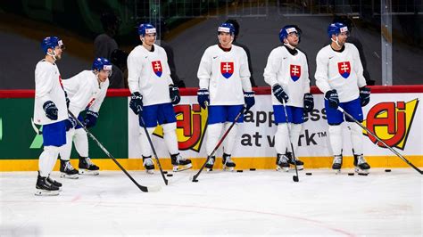 Záber na súťažné pódium počas Majstrovstiev Slovenska v Dubnici