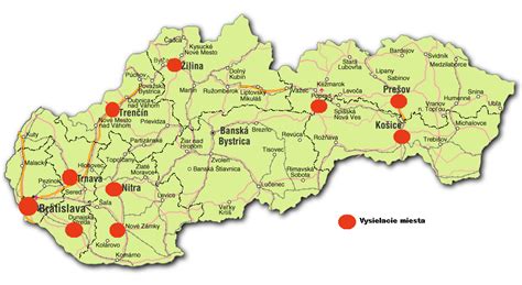 Mapa s vyznačenými turistickými trasami a zaujímavými miestami v okolí