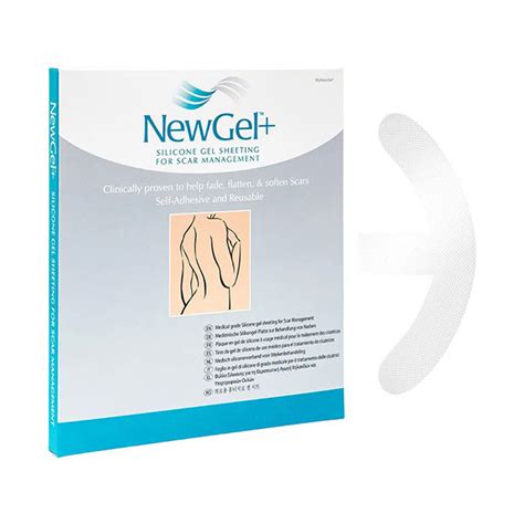 Tematické foto: Osoba aplikujúca náplasť na brucho