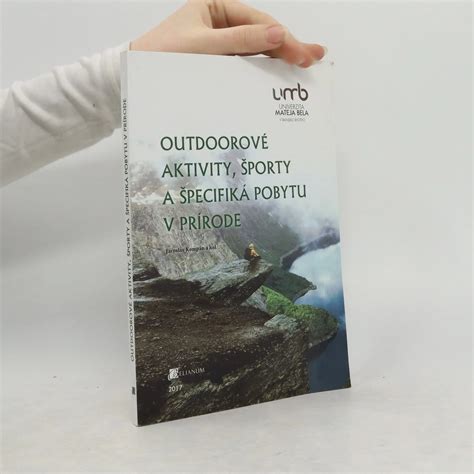 fotografia osoby aktívne cvičiacej alebo vykonávajúcej outdoorové aktivity