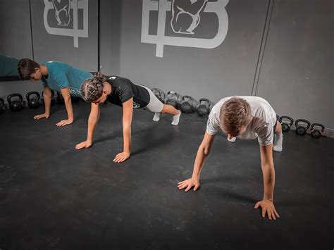 Ilustračná fotografia človeka pri boxovacom tréningu