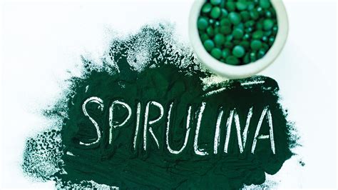 Grafické znázornenie modrozelenej riasy spirulina.
