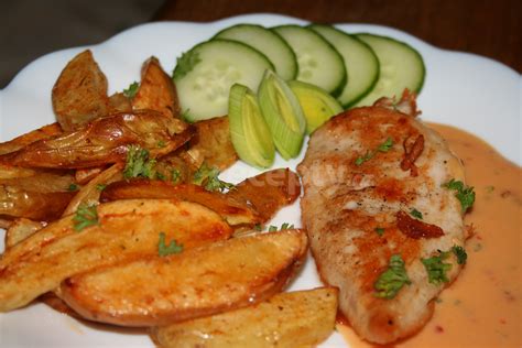 Ilustračná fotografia misky s jemnou zeleninovou polievkou