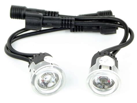 Predná časť vozidla Citroën C4 s LED svetlami pre denné svietenie