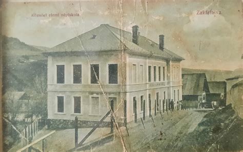 Dobová fotografia kaštieľa v Abraháme